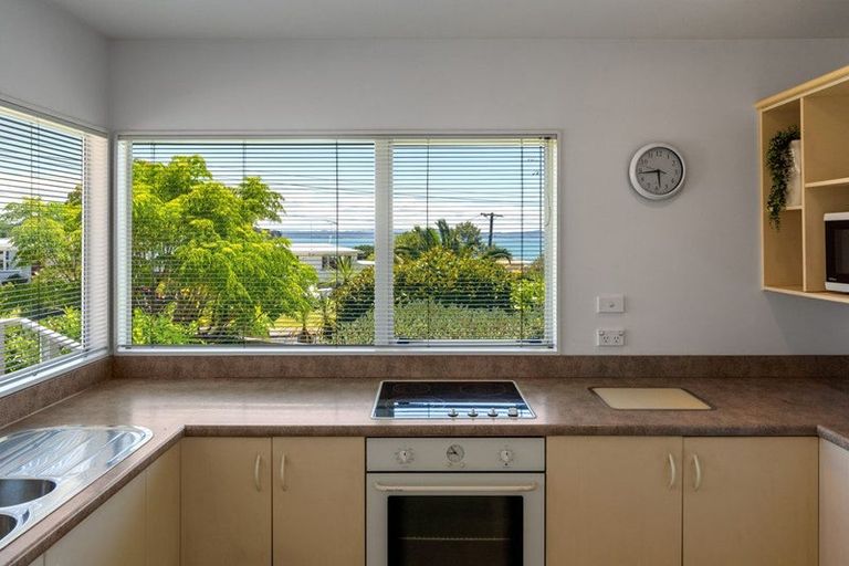 Photo of property in 3 Beach Road, Manly, Whangaparaoa, 0930