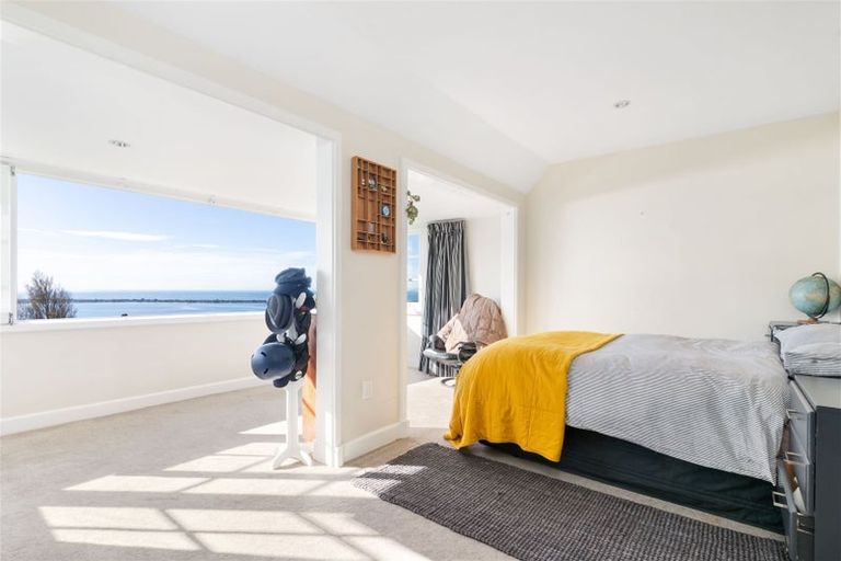 Photo of property in 40 Major Hornbrook Road, Mount Pleasant, Christchurch, 8081