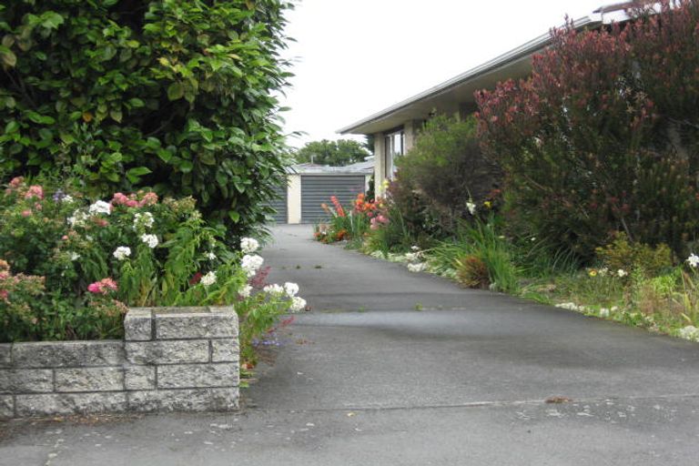 Photo of property in 6 Peer Street, Upper Riccarton, Christchurch, 8041