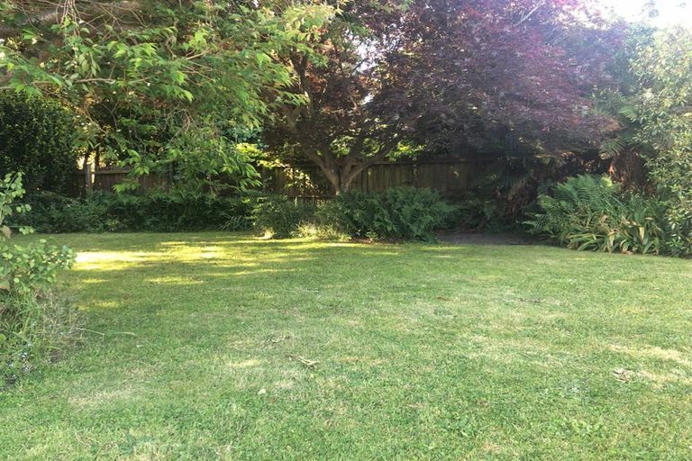 Photo of property in 32 Middlepark Road, Sockburn, Christchurch, 8042