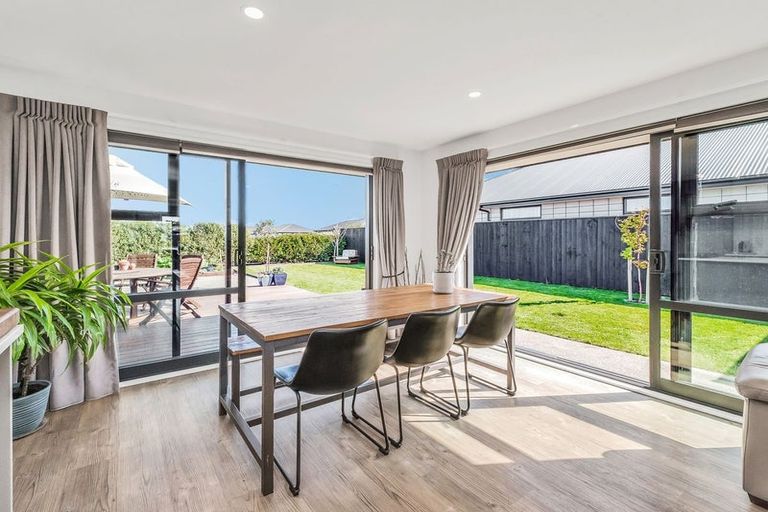 Photo of property in 15 Chimango Place, Rolleston, 7615