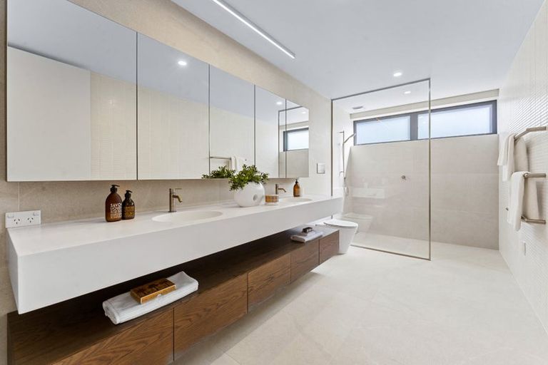 Photo of property in 14a Muritai Road, Milford, Auckland, 0620