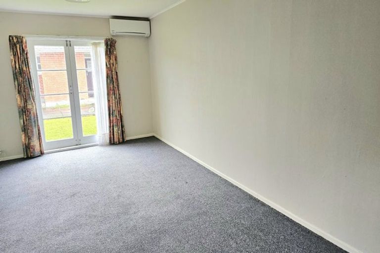 Photo of property in 1/52 Cruickshank Road, Clouston Park, Upper Hutt, 5018
