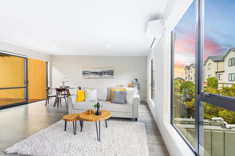 Photo of property in 16 Kerewhenua Crescent, Hobsonville, Auckland, 0616