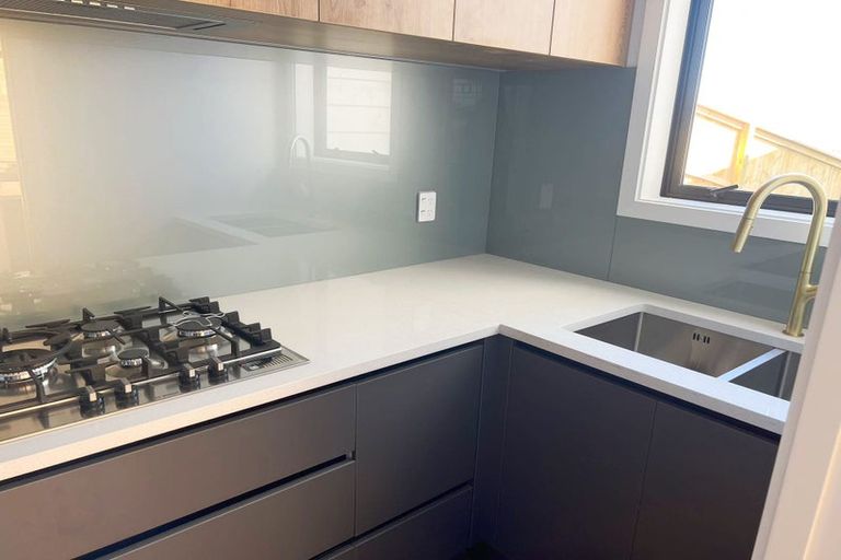 Photo of property in 17 Manawanui Way, Orewa, 0931