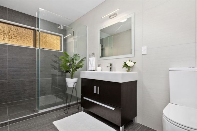 Photo of property in 25 Exploration Way, Whitby, Porirua, 5024