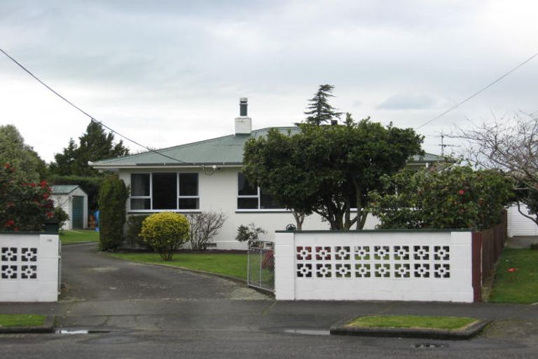 Photo of property in 16 Madden Place, Solway, Masterton, 5810
