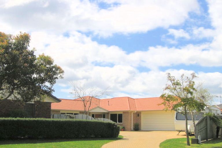 Photo of property in 22 Rosberg Place, Mount Maunganui, 3116