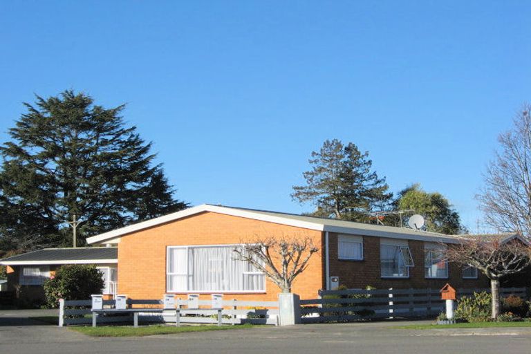 Photo of property in 7a Calder Place, Winton, 9720