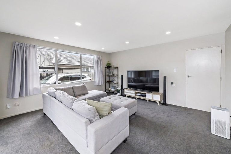 Photo of property in 2/3 Korora Street, Bromley, Christchurch, 8062