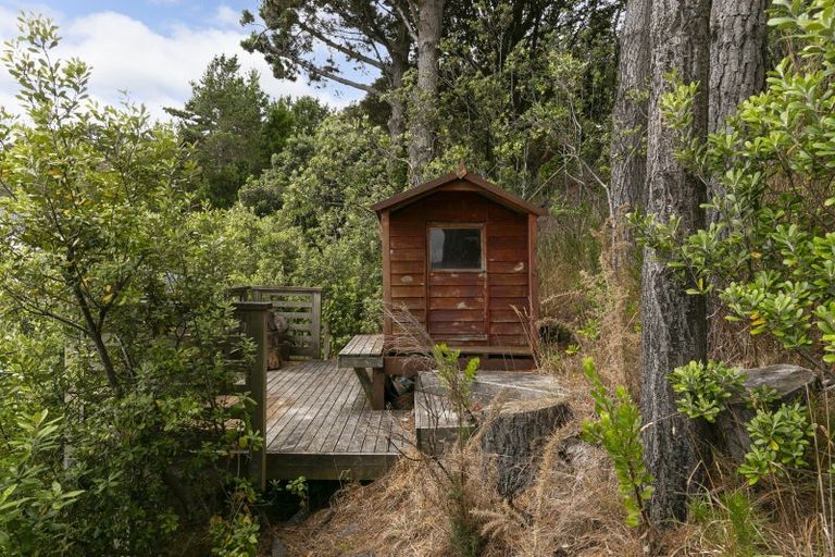 Photo of property in 10 Tannadyce Street, Strathmore Park, Wellington, 6022