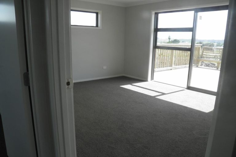 Photo of property in 2 Naho Place, Meremere, Mercer, 2474