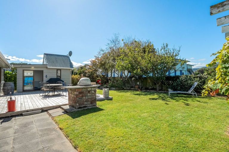 Photo of property in 45 Margaret Road, Raumati Beach, Paraparaumu, 5032