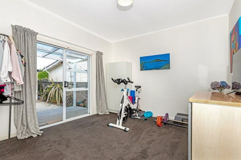 Photo of property in 2 Gordon Street, Mangapapa, Gisborne, 4010