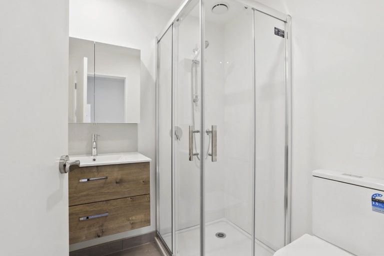 Photo of property in 468 West Coast Road, Glen Eden, Auckland, 0602