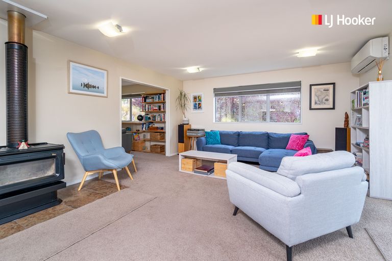 Photo of property in 25 Sretlaw Place, Brockville, Dunedin, 9011