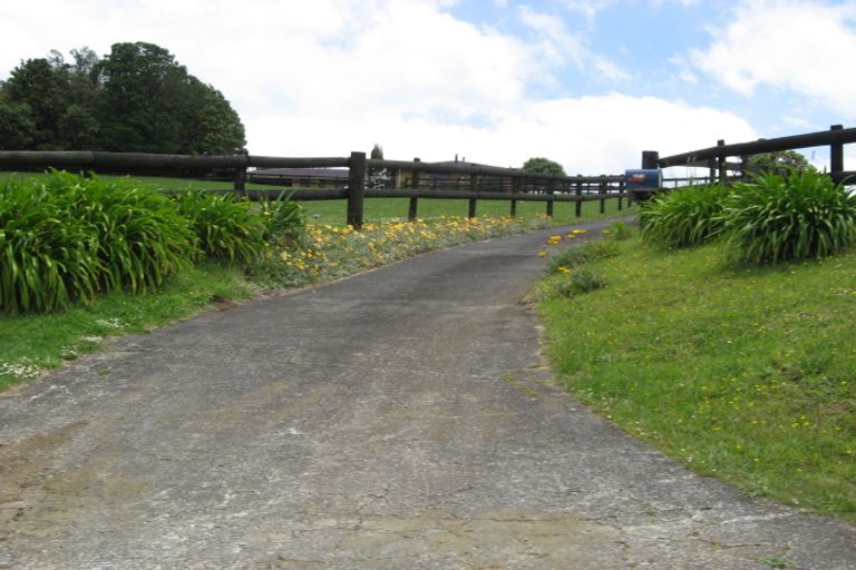 Photo of property in 271 Anzac Road, Pukekohe, 2120