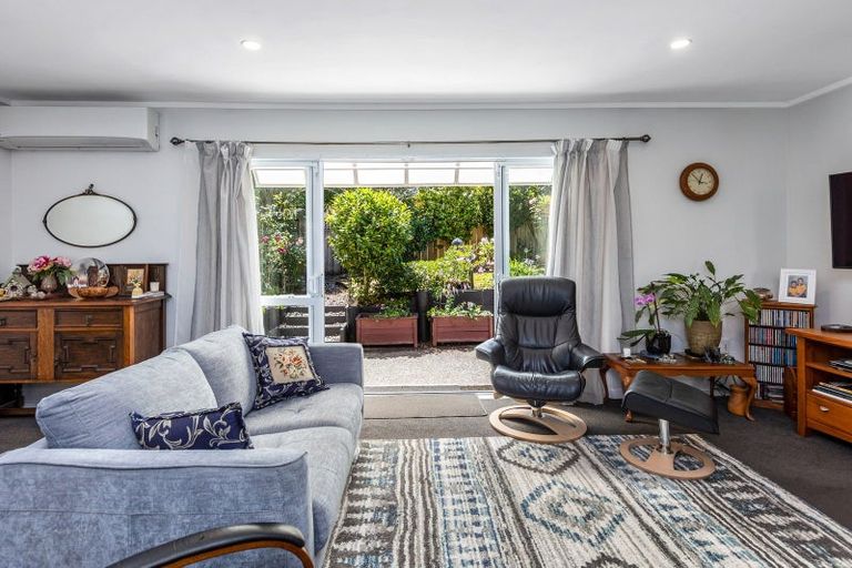 Photo of property in 11a Central Park Drive, Te Atatu South, Auckland, 0610
