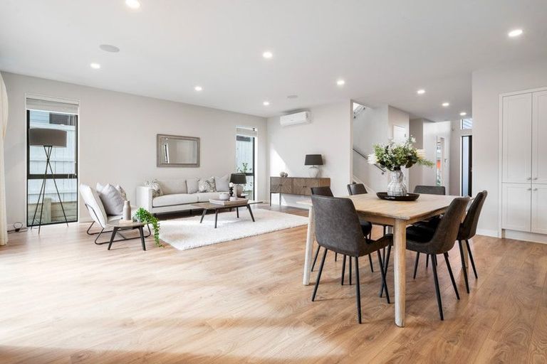 Photo of property in 8 Thomas Rielly Avenue, Hobsonville, Auckland, 0616