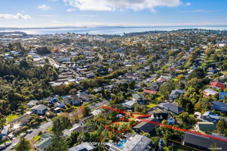 Photo of property in 32 Awaruku Road, Torbay, Auckland, 0630