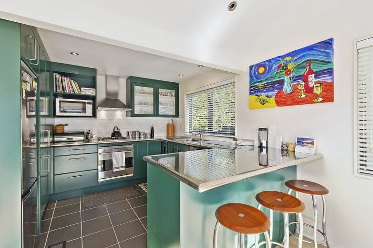 Photo of property in 10a Fettes Crescent, Seatoun, Wellington, 6022