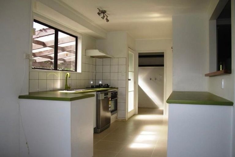 Photo of property in 32 Glencourt Place, Glenfield, Auckland, 0629