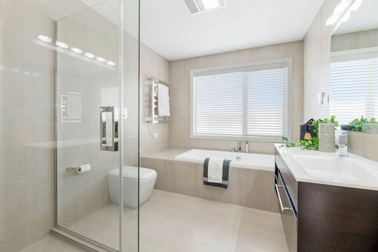 Photo of property in 7 Bounty Road, Long Bay, Auckland, 0630