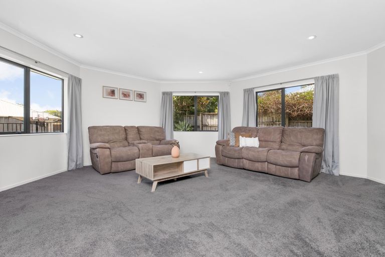 Photo of property in 4 Rays Way, Tuakau, 2121