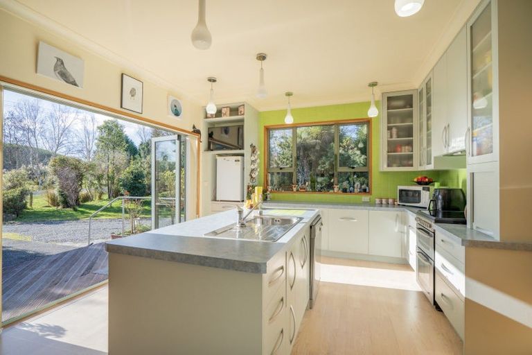 Photo of property in 52 Level Street, Dipton, 9791