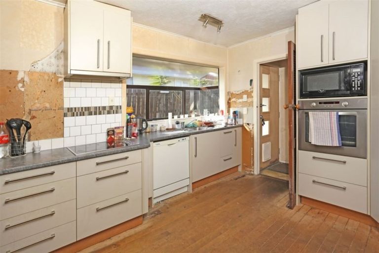 Photo of property in 14 Daytona Road, Henderson, Auckland, 0610