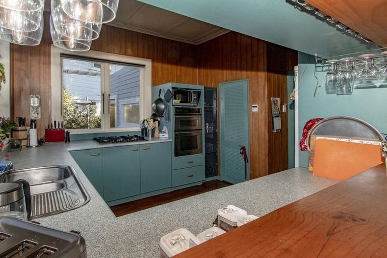 Photo of property in 14 Guys Hill Road, Hospital Hill, Napier, 4110