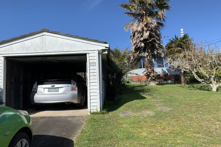 Photo of property in 521 East Coast Road, Murrays Bay, Auckland, 0630