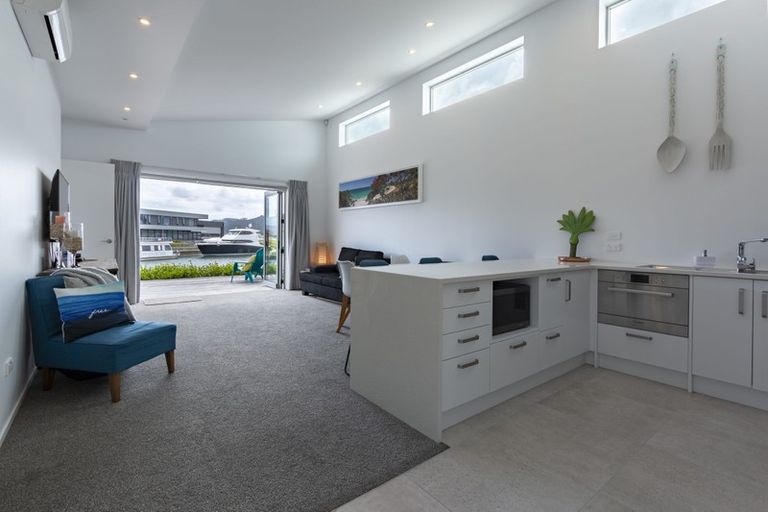 Photo of property in 16 Vanita Drive, Whitianga, 3510