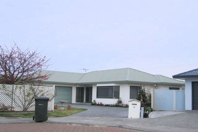 Photo of property in 9 Alderney Close, Taradale, Napier, 4112
