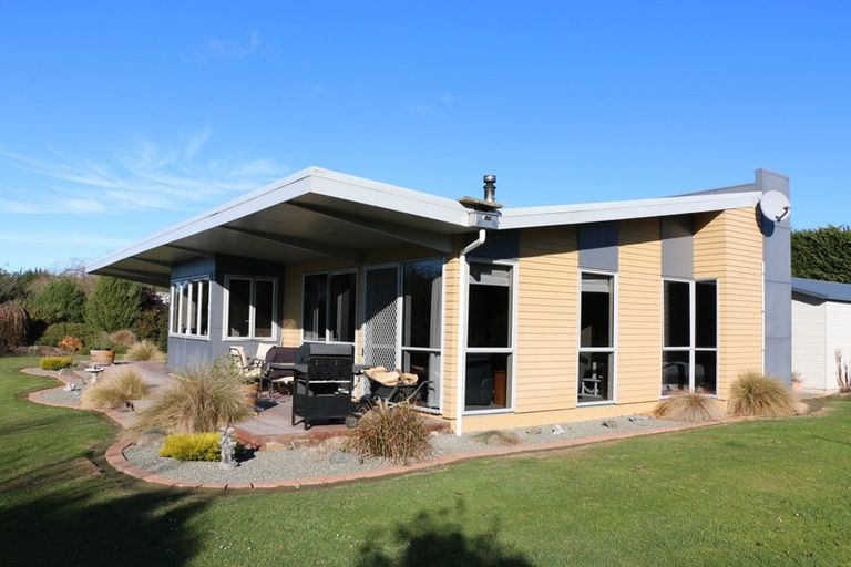Photo of property in 30 Lucks Road, Waimate, 7980