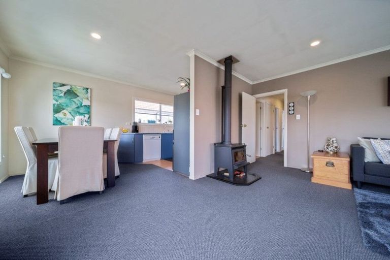 Photo of property in 50 Lismore Street, Merrilands, New Plymouth, 4312