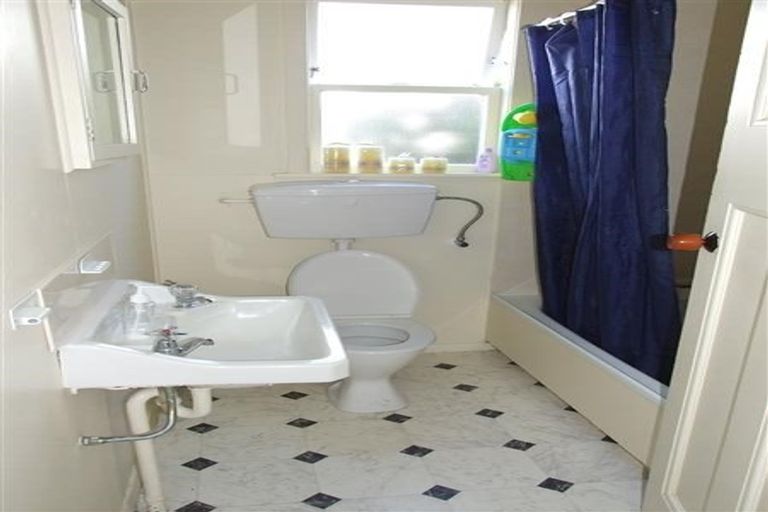 Photo of property in 2/31 Tahi Street, Miramar, Wellington, 6022