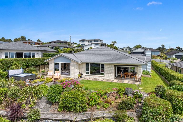 Photo of property in 15 Seaview Crescent, Hatfields Beach, Orewa, 0931
