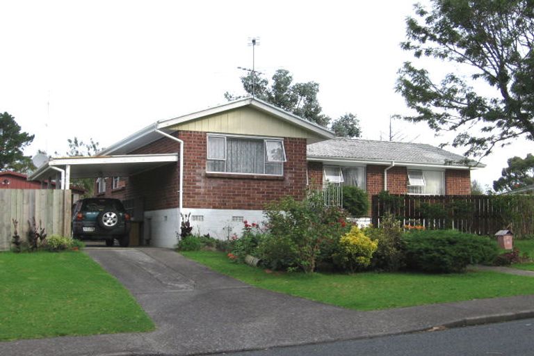 Photo of property in 14 Taitapu Street, Massey, Auckland, 0614