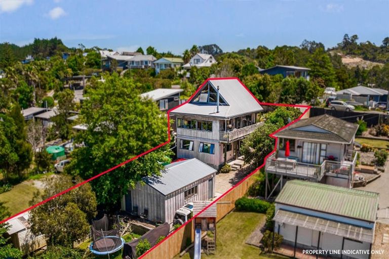 Photo of property in 28 Stillwater Crescent, Stillwater, Silverdale, 0993