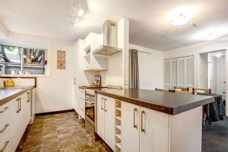 Photo of property in 415a Avonhead Road, Avonhead, Christchurch, 8042