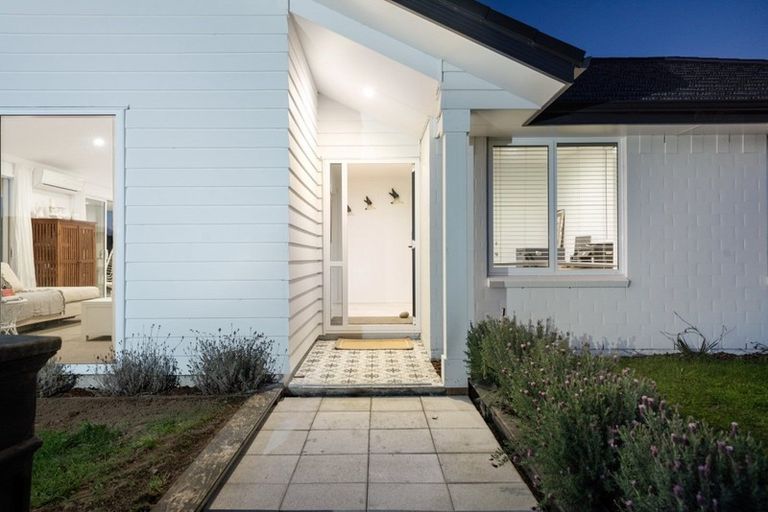 Photo of property in 35 El Questro Drive, Papamoa, 3118