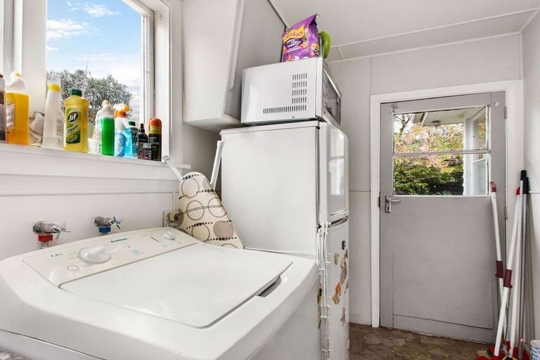 Photo of property in 21 Martindales Road, Heathcote Valley, Christchurch, 8022