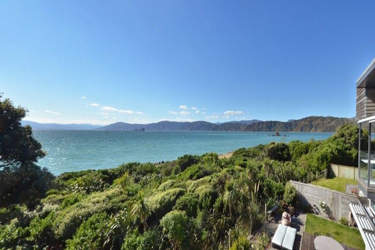 Photo of property in 17 Boardwalk Lane, Seatoun, Wellington, 6022