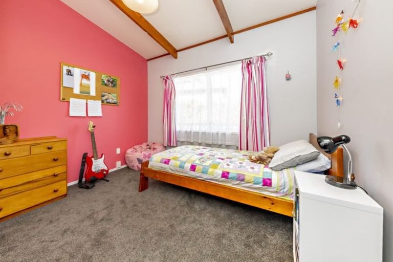 Photo of property in 8a Commissariat Road, Mount Wellington, Auckland, 1060