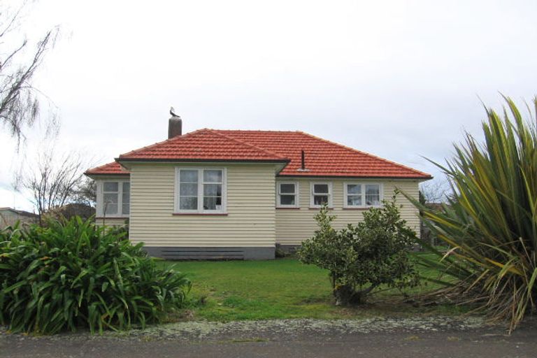 Photo of property in 17 Tweed Street, Roslyn, Palmerston North, 4414