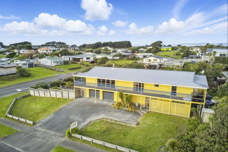 Photo of property in 9 Takitimu Street, Waitarere Beach, Levin, 5510