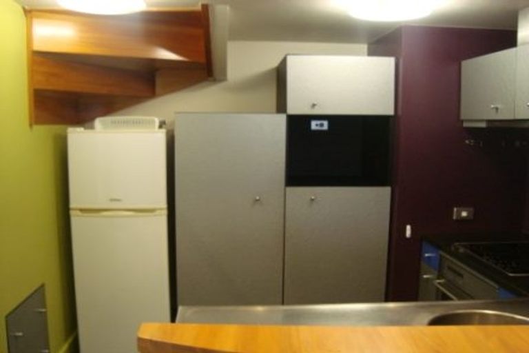 Photo of property in St Pauls Apartments, 39/43 Mulgrave Street, Thorndon, Wellington, 6011