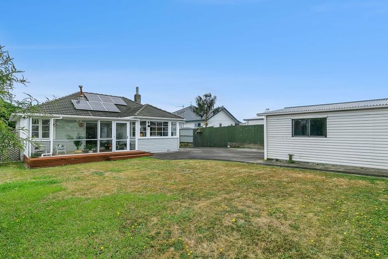 Photo of property in 37 Main Road, Titahi Bay, Porirua, 5022