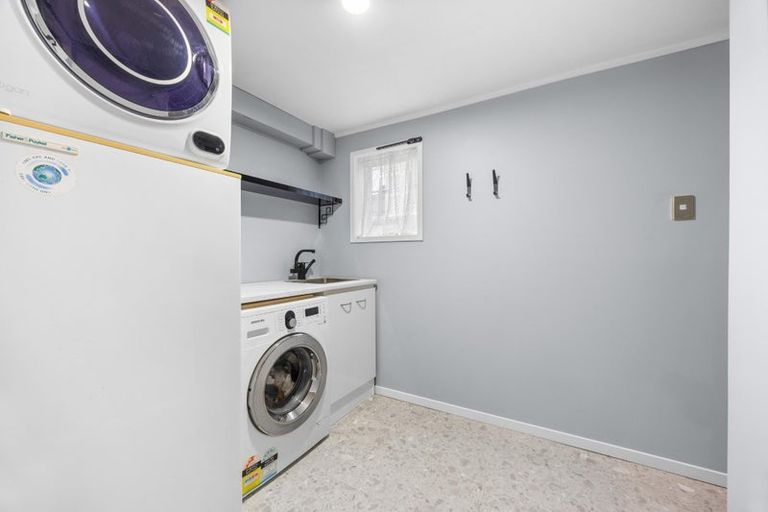 Photo of property in 437 Don Buck Road, Massey, Auckland, 0614
